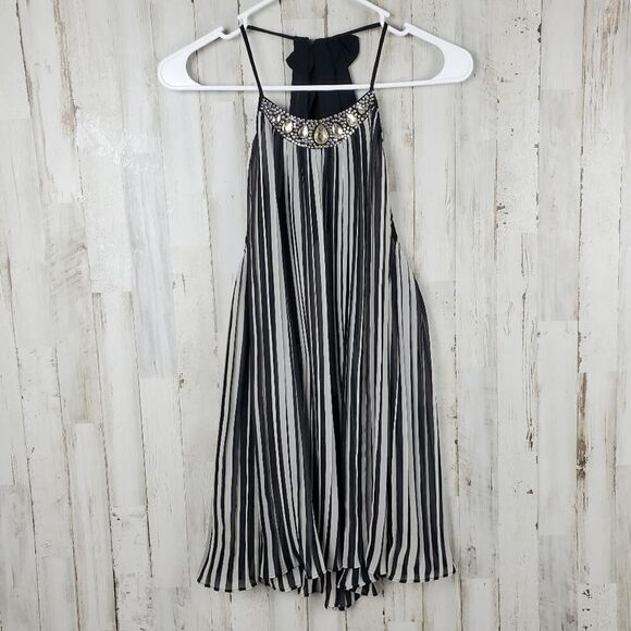 Victoria's Secret Striped Bead Tank Top Black White Size Medium - Picture 9 of 10